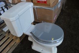 *Camberley Close Coupled Pan & Cistern with Grey Toilet Seat