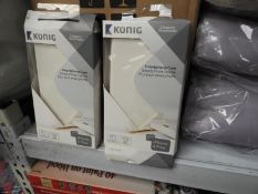 *Six Konig White Faux Leather iPhone Cases