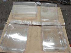 *Box of 30 Clear Plastic Lidded Boxes 174x115x41cm
