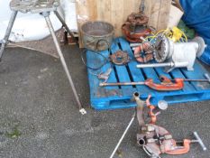 *Ridgid 300 Screwing Machine with Attachments Inclu