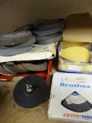 Quantity of Grinding and Sanding Discs