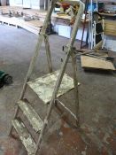 Set of Small Decorating Steps