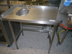 * Table with small sink/handwash + corner upstand 1050 x 650 x 920