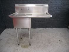 *Single sink with drainer Vouge single sink with RH drainer and upstand. 1020 x 610 x 900