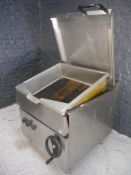 *Hobart Bratt pan Hobbart Bratt pan, gas & 240v in good condition.(Ex local authortity) 800 x 880