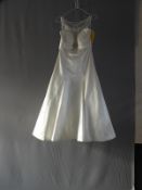 *Alfred Sung Ivory Wedding Dress Size: 8
