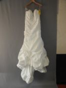 *Alfred Sung Wedding Dress Size: 10