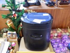 *Royal 1216mx Shredder