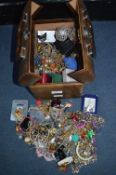 Jewellery Case and Contents of Vintage & Modern Co