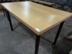 *Small Office Table 120x75x74cm