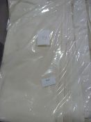 *50 Ivory/White Napkins