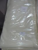 *50 Ivory/White Napkins