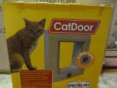 Box of 12 Four Way Locking Pet Doors (Medium)