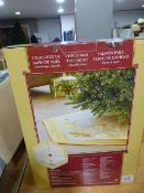 *Christmas Tree Skirt