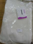 *50 Ivory/White Napkins