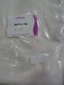 *50 Ivory/White Napkins