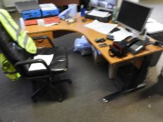 *L-Shape Workstation 160x160cm with Integral Drawe