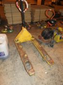 *685x1100mm Pallet Truck