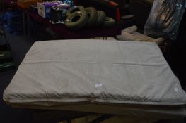 *Silentnight Dog Bed Size: Large (Pale Grey)