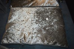 *Silentnight Dog Bed Size: Medium (Grey Plush Velv