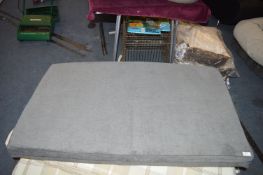 *Silentnight Dog Bed Size: Large (Dark Grey)