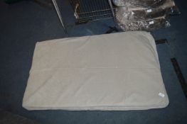 *Silentnight Dog Bed Size: Large (Pale Grey)