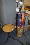 Chinese Style Umbrella Stand and Umbrellas Plus Sm