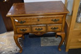 Reproduction Mahogany Chest of Drawers of Cabriole