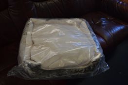 *Silentnight Small Dog Bed (Mink & Cream)