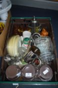 Box Containing Assorted Vintage and Other Kitchena