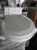 *Nova Toilet Seat (White) Model: 8040WP