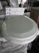 *Nova Toilet Seat (White) Model: 8040WP