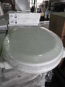 *Nova Toilet Seat (White) Model: 8040WP