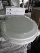 *Nova Toilet Seat (White) Model: 8040WP