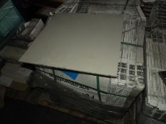 *32 Packs of Four Lindos 