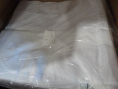 *80 White Polycotton Chair Covers