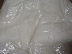 *70 Ivory Polycotton Chair Covers