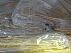 *23 Gold Brocade 108