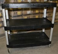 1 x Rubbermaid Trolley In Black With Castors - City Centre Restaurant Closure - CL353 - Ref: M436 -