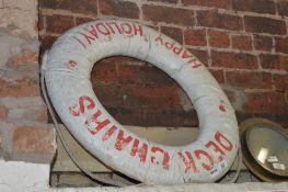 1 x Vintage Happy Holidays Deck Chairs Life Saving Buoy Ring - Ref BB106 SF - CL351 - Location: Chor