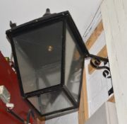 1 x Victorian Style Wall Lantern Light Fitting - Large Size in Black - Ref BB675 GF - CL351 -