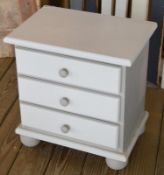 1 x Small Chest of Three Drawers - Hand Painted - H52 x W50 x D34 cms - Ref BB1560 GFF - CL351 - Loc