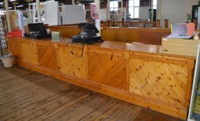 1 x Retail Point of Sale Counter in Pine - H94 x W580 x D169 cms - BB434 3F - CL351 - Location: Chor