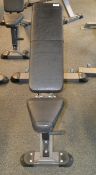 1 x Adjustable Weights Bench - Dimensions: H130 x L110 x W70cm - Ref: J2086/GFG - CL356 -