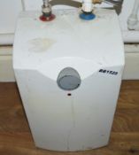 1 x Zip Aquapoint III Electric Water Heater - Model AP3/05 2KW 5LTR - RRP £180 - Ref BB1525 GF -