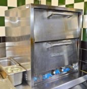 1 x Bakers Pride Bake and Roast Pizza Oven - Stainless Steel Exterior - H72 x W67 x D71 cms - Ref BB