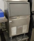 1 x Scotsman AF80 Self Contained Ice Flaker - Dimensions: 535w x 626d x 933h - CL367 - Ref CQ-FB231
