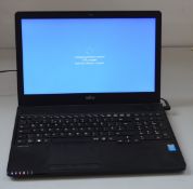 1 x Fujitsu LIFEBOOK A555 15.6-Inch Laptop Computer - Ref TP335