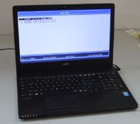 1 x Fujitsu LIFEBOOK A555 15.6-Inch Laptop Computer - Ref TP337