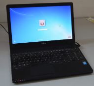 1 x Fujitsu LIFEBOOK A555 15.6-Inch Laptop Computer - Ref TP339